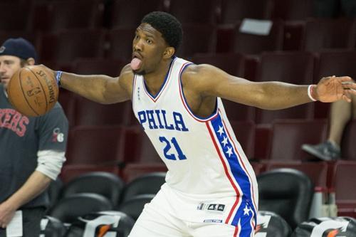  恩比德复出砍双二十难救主  